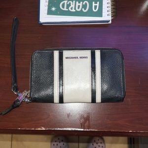 Michael Kors Leather Continental Wallet Black and White